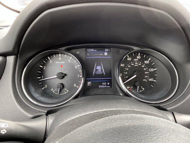 Photo of 2020 White Nissan Rogue
