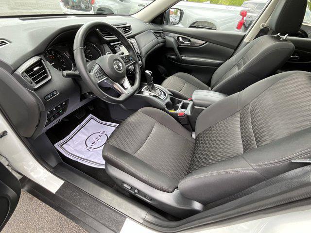Photo of 2020 White Nissan Rogue