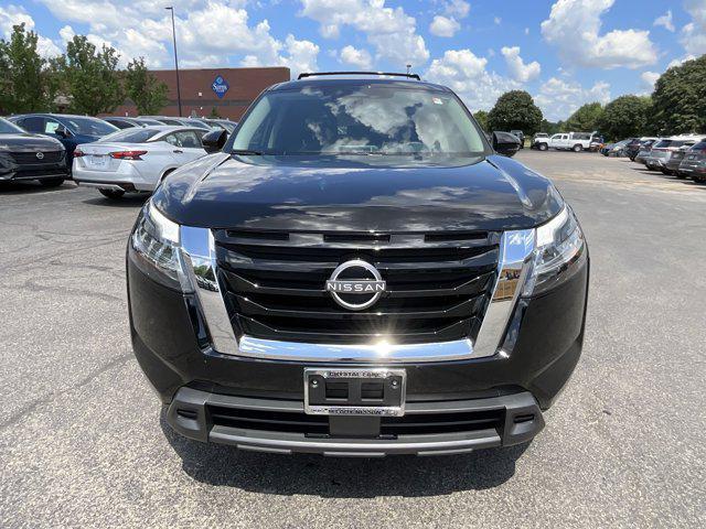 Photo of 2022 Super Black Nissan Pathfinder