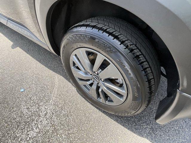 Photo of 2022 Super Black Nissan Pathfinder