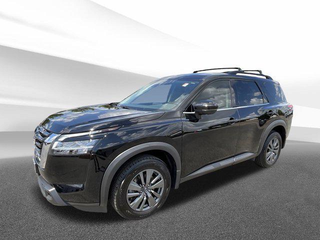 Photo of 2022 Super Black Nissan Pathfinder