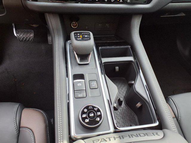 Photo of 2025 Super Black Nissan Pathfinder