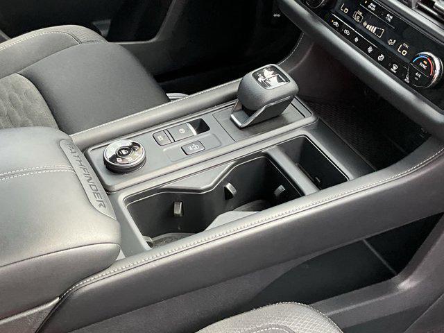 Photo of 2023 Brilliant Silver Metallic Nissan Pathfinder