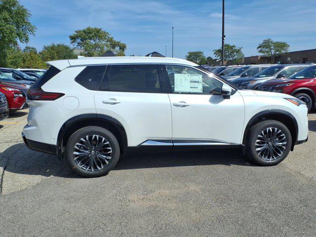 Photo of 2026 Everest White Pearl Tricoat Nissan Rogue