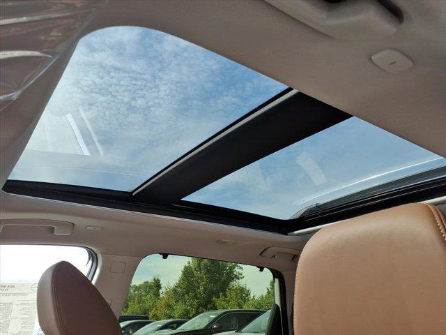 Photo of 2026 Everest White Pearl Tricoat Nissan Rogue