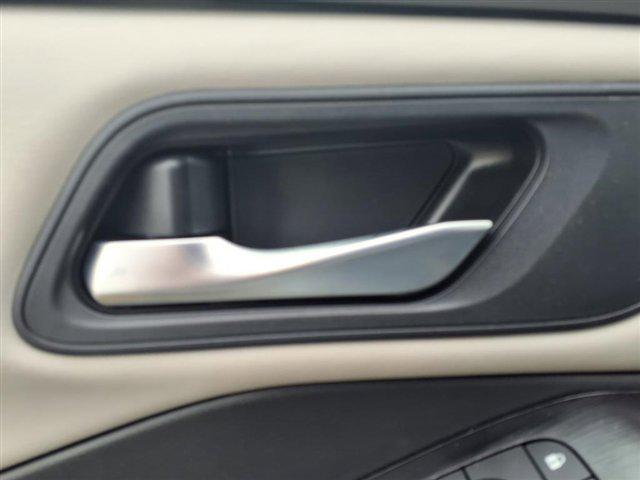 Photo of 2025 Everest White Pearl Nissan Rogue
