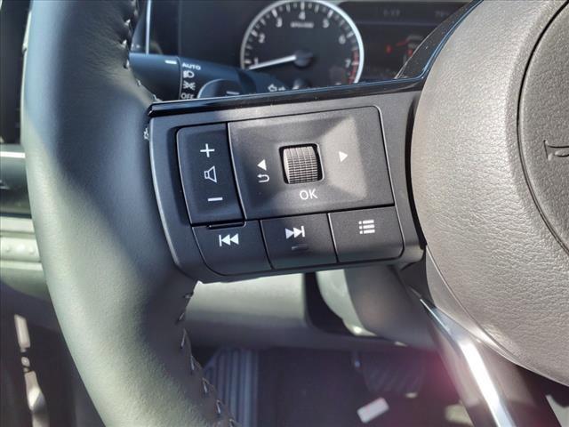 Photo of 2025 Super Black Nissan Pathfinder