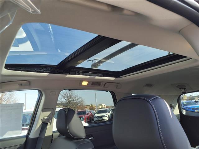 Photo of 2025 Super Black Nissan Pathfinder