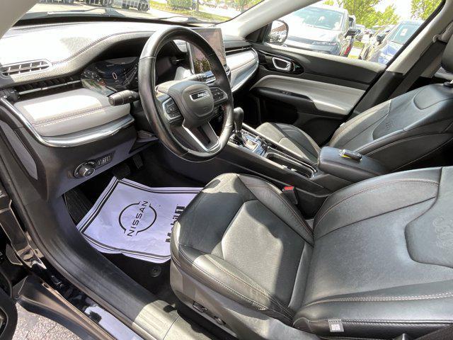 Photo of 2022 Diamond Black Crystal Pearlcoat Jeep Compass