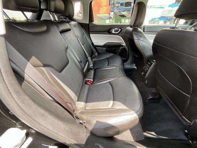 Photo of 2022 Diamond Black Crystal Pearlcoat Jeep Compass