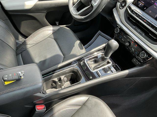 Photo of 2022 Diamond Black Crystal Pearlcoat Jeep Compass