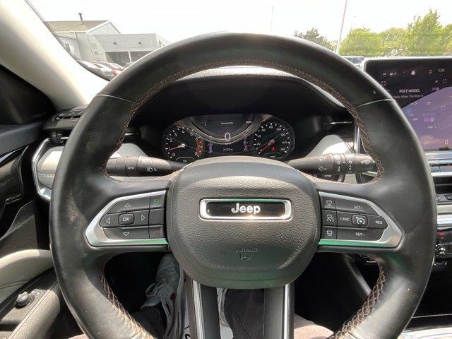 Photo of 2022 Diamond Black Crystal Pearlcoat Jeep Compass