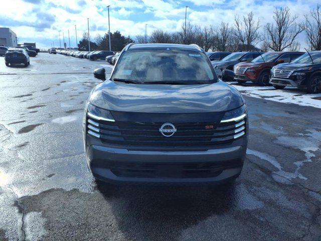 Photo of 2025 Gun Metallic/Super Black Nissan Kicks