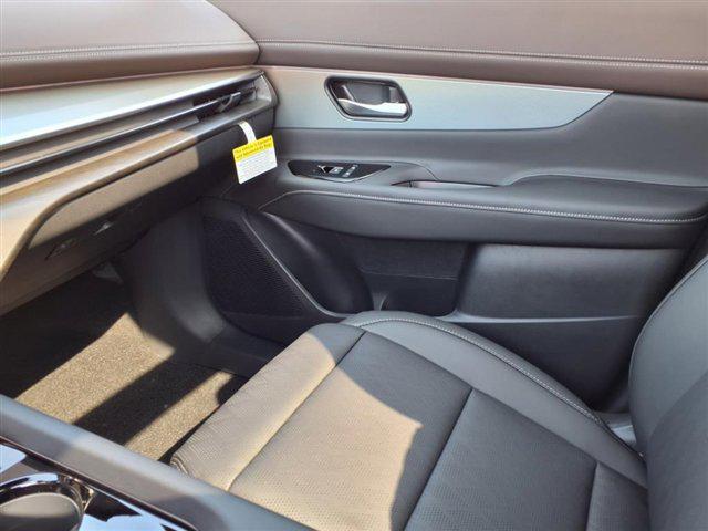 Photo of 2025 Super Black Nissan Murano