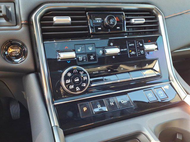Photo of 2026 Alpine Metallic/Super Black Nissan Armada