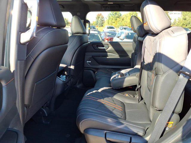 Photo of 2026 Alpine Metallic/Super Black Nissan Armada