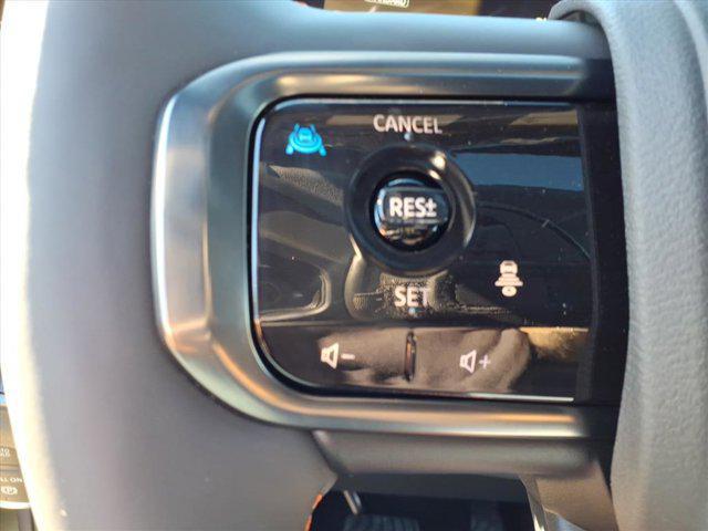 Photo of 2026 Alpine Metallic/Super Black Nissan Armada
