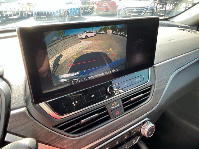 Photo of 2023 Brilliant Silver Metallic Nissan Altima