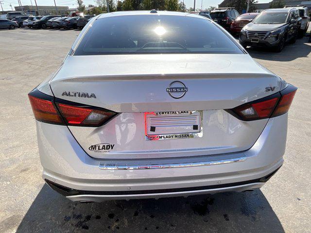 Photo of 2023 Brilliant Silver Metallic Nissan Altima