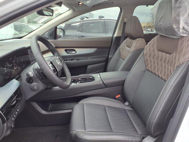 Photo of 2025 Everest White Pearl Tricoat Nissan Murano
