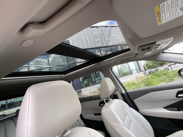 Photo of 2022 Caspian Blue Metallic Nissan Rogue