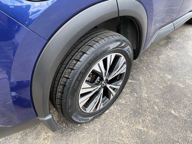 Photo of 2022 Caspian Blue Metallic Nissan Rogue