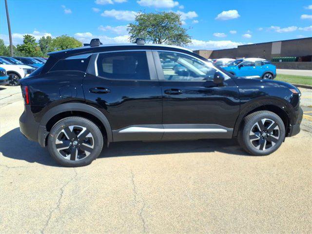 Photo of 2025 Super Black Nissan Kicks