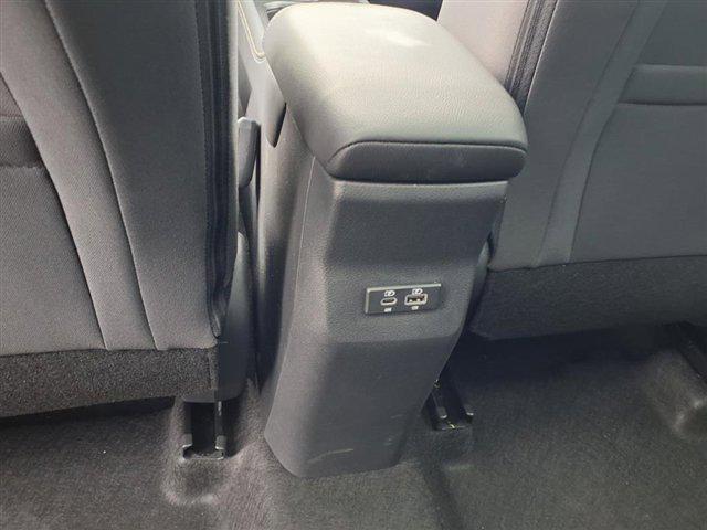 Photo of 2025 Super Black Nissan Kicks