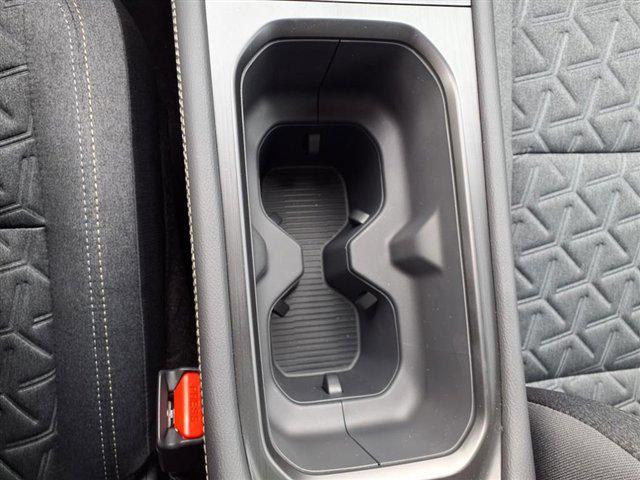 Photo of 2025 Super Black Nissan Kicks
