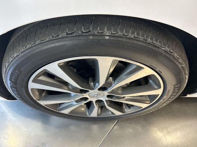 Photo of 2018 Ceramic White Hyundai Elantra GT