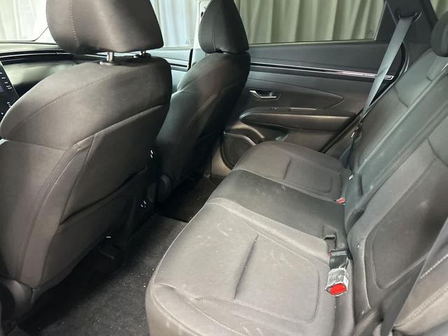 Photo of 2023 Shimmering Silver Hyundai TUCSON Hybrid