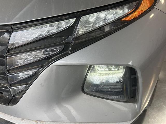 Photo of 2023 Shimmering Silver Hyundai TUCSON Hybrid