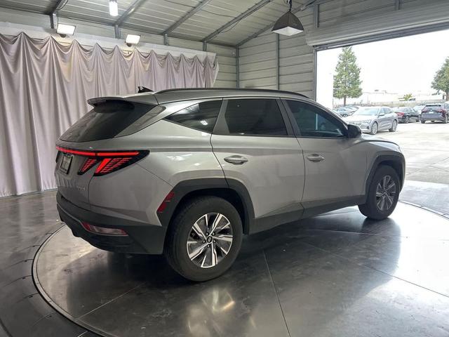 Photo of 2023 Shimmering Silver Hyundai TUCSON Hybrid