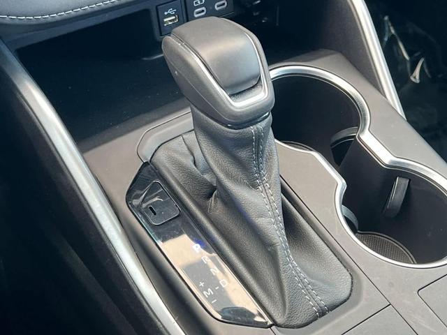 Photo of 2023 Magnetic Gray Metallic Toyota Highlander