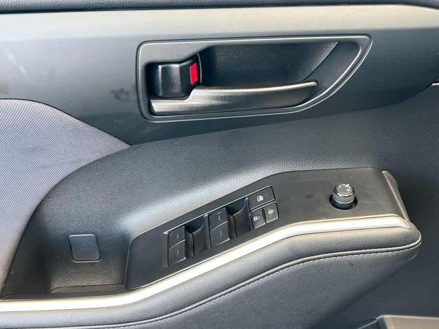 Photo of 2023 Magnetic Gray Metallic Toyota Highlander