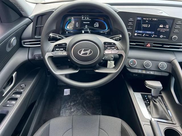 Photo of 2025 Fluid Metal Hyundai ELANTRA