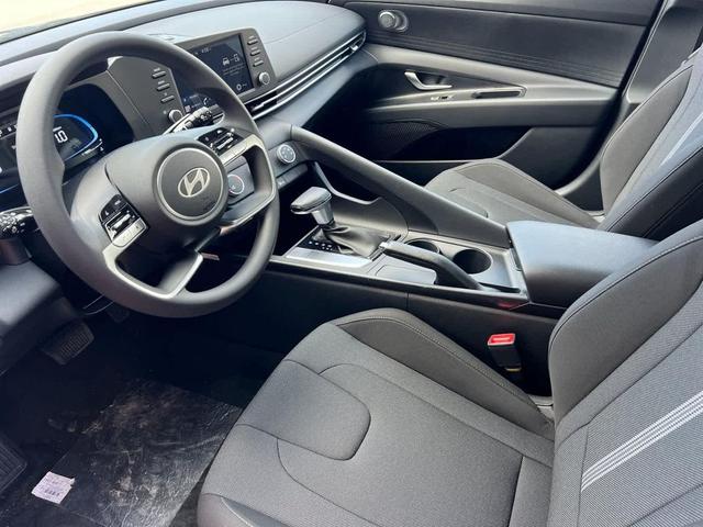 Photo of 2025 Fluid Metal Hyundai ELANTRA