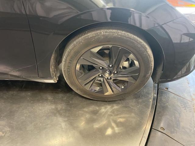 Photo of 2023 Phantom Black Hyundai ELANTRA