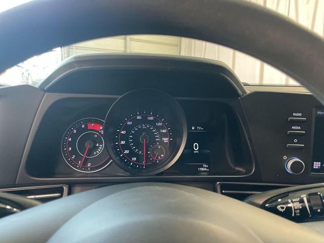 Photo of 2023 Phantom Black Hyundai ELANTRA