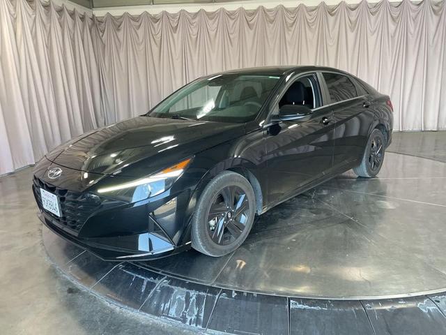 Photo of 2023 Phantom Black Hyundai ELANTRA
