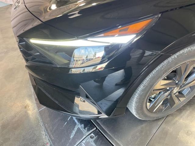 Photo of 2023 Phantom Black Hyundai ELANTRA