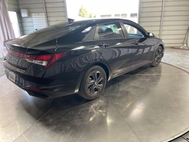 Photo of 2023 Phantom Black Hyundai ELANTRA