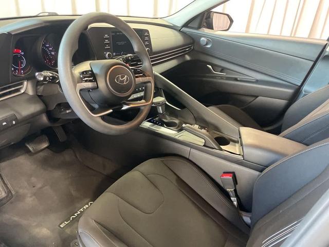 Photo of 2023 Phantom Black Hyundai ELANTRA