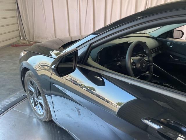 Photo of 2023 Phantom Black Hyundai ELANTRA