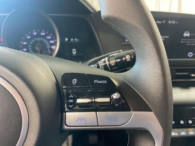 Photo of 2023 Phantom Black Hyundai ELANTRA