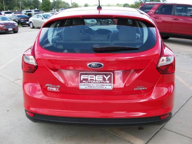 Photo of 2012 Red Ford Focus