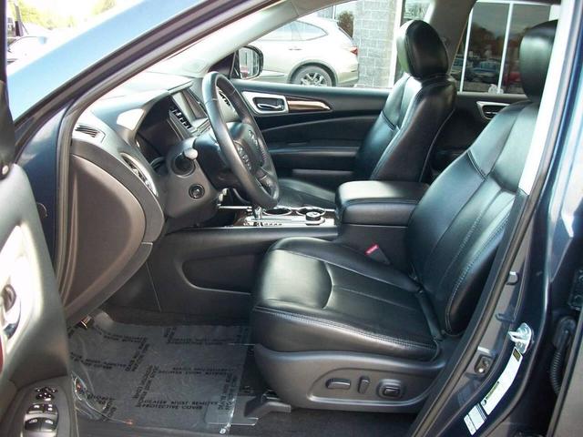 Photo of 2015 Blue Nissan Pathfinder