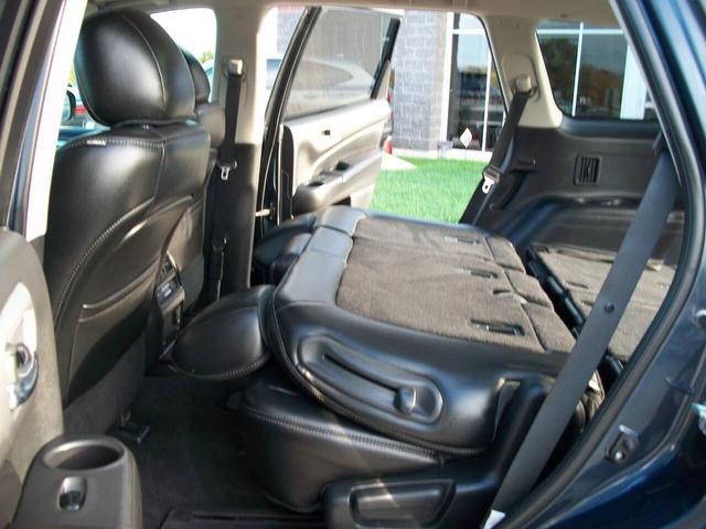 Photo of 2015 Blue Nissan Pathfinder