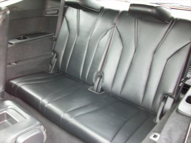 Photo of 2023 Gray Acura MDX