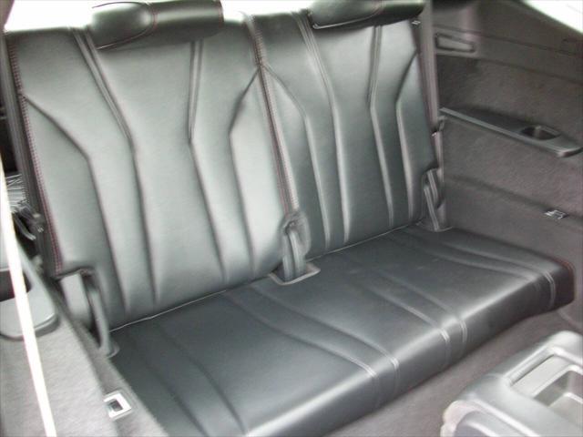 Photo of 2023 Gray Acura MDX